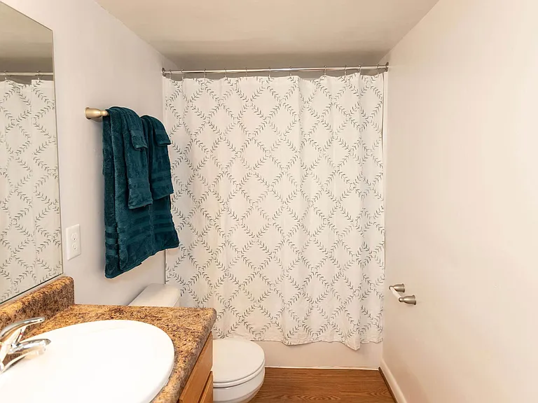 Driftwood Apartments — Photo 10