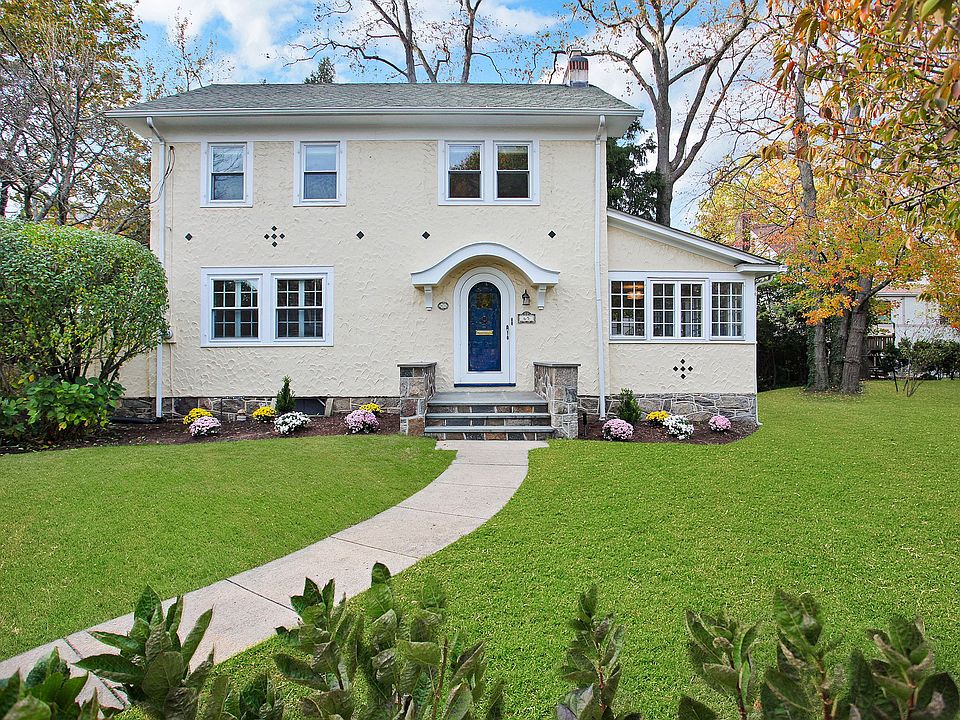 65 Hillcrest Ave Larchmont NY-print-013-013-010e-4200x2799-300dpi.jpg
