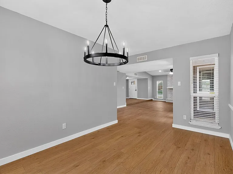 243 Woodhurst Dr — Photo 13