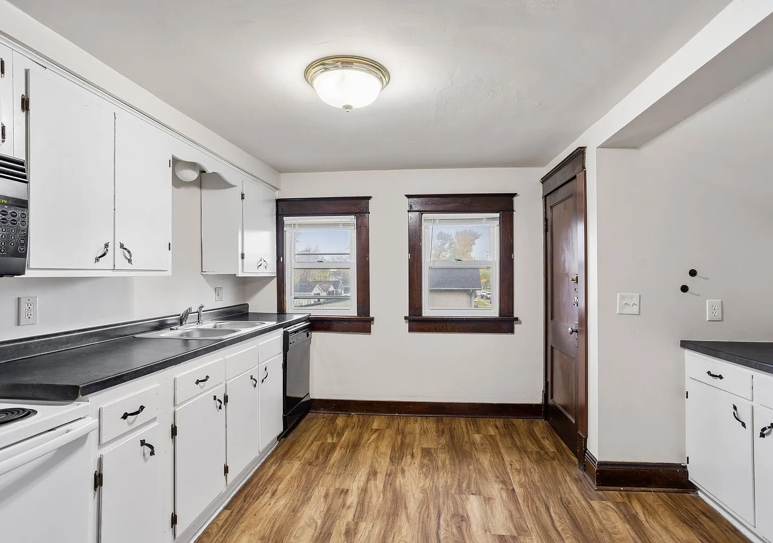 420 Appleton Street — Photo 1