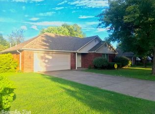 2130 Sprucewood Dr, Conway, AR 72032