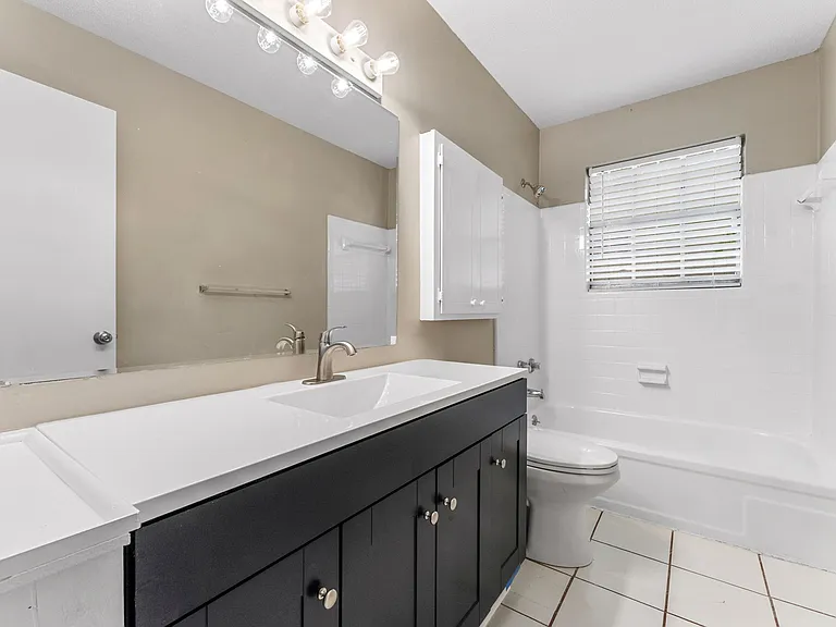 7166 Holland Ln — Photo 16