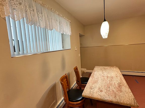 4th image of 165 Barclay Ave