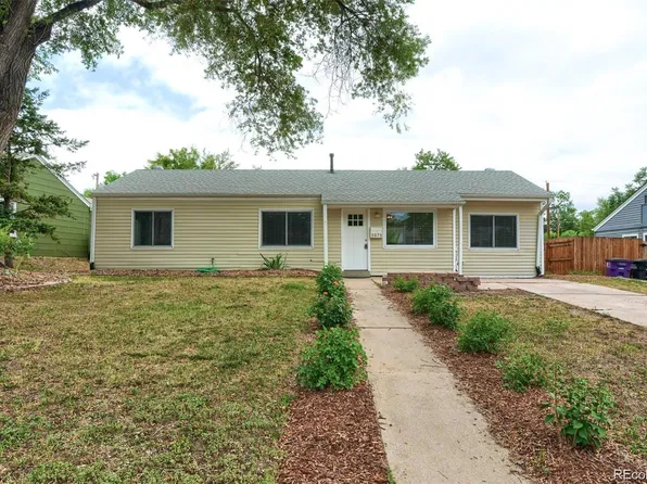 3075 S Grape Way, Denver, CO 80222