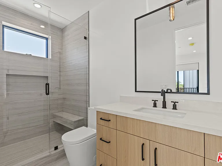 5839 Kester Ave #2 — Photo 13