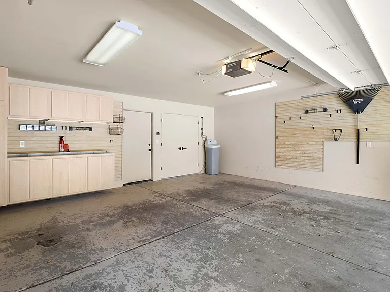 29 Primrose Rd — Photo 39