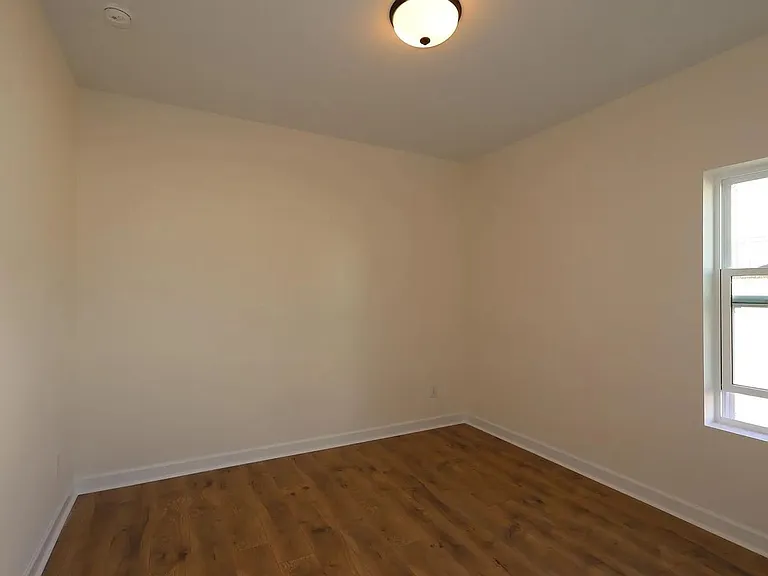 1321 Dimaggio Dr — Photo 5