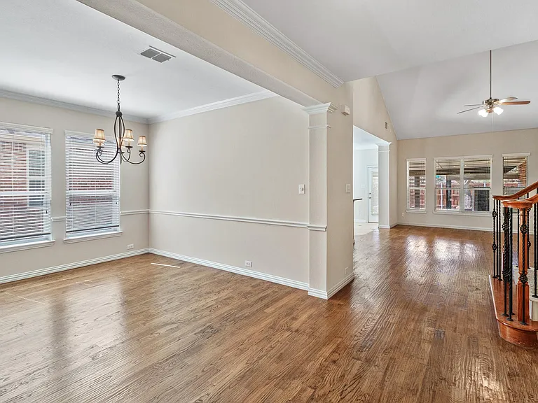 4908 Rushden Rd — Photo 30