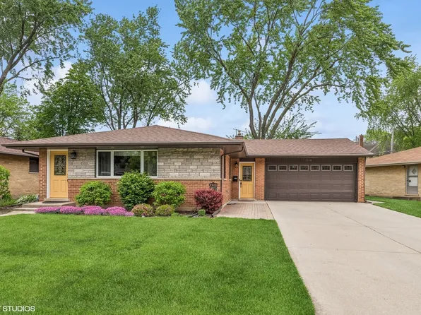 310 Lance Dr, Des Plaines, IL 60016