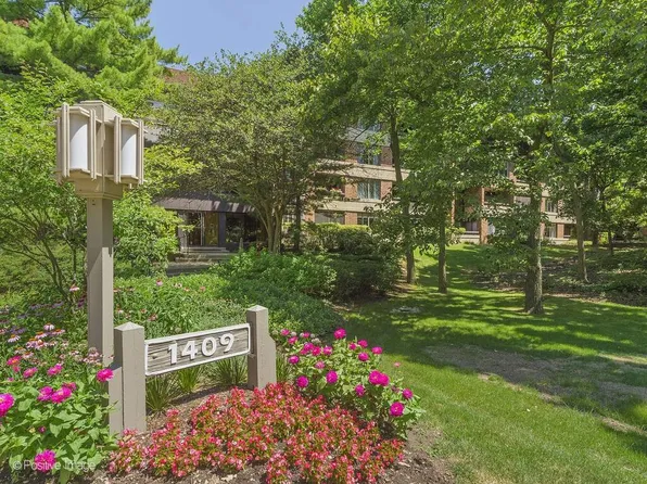 1409 Burr Oak Rd APT 114A, Hinsdale, IL 60521