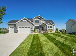 100 W Farr Rd, Muskegon, MI 49444