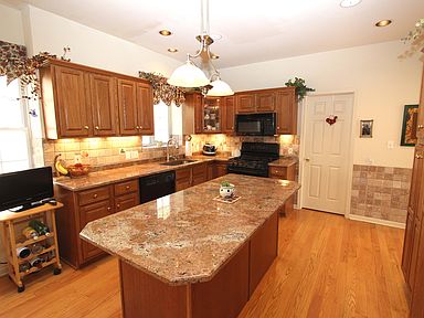 Gorgeous granite kitchen
