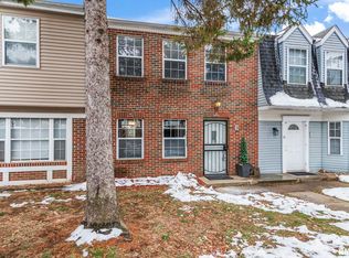 9 Sycamore Row, Springfield, IL 62702