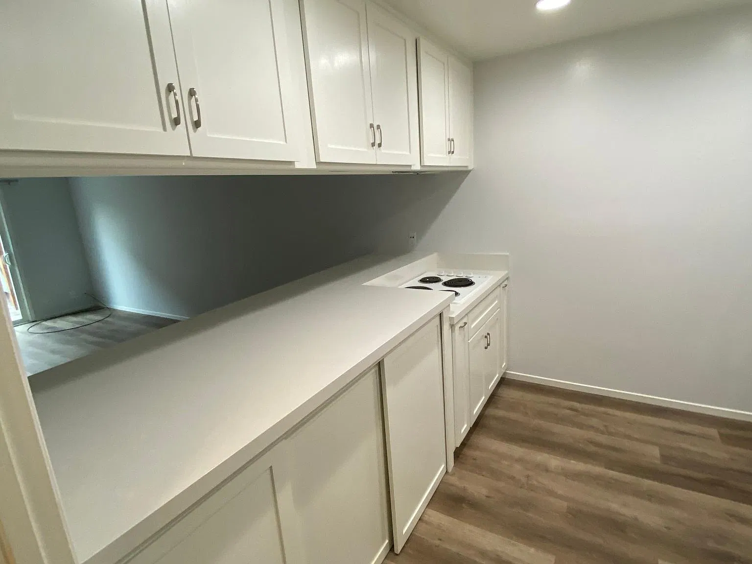 2 bed, 800 sqft, $3,500 — Photo 3