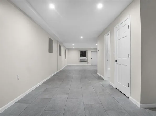 334 Underhill Avenue image 18 of 31