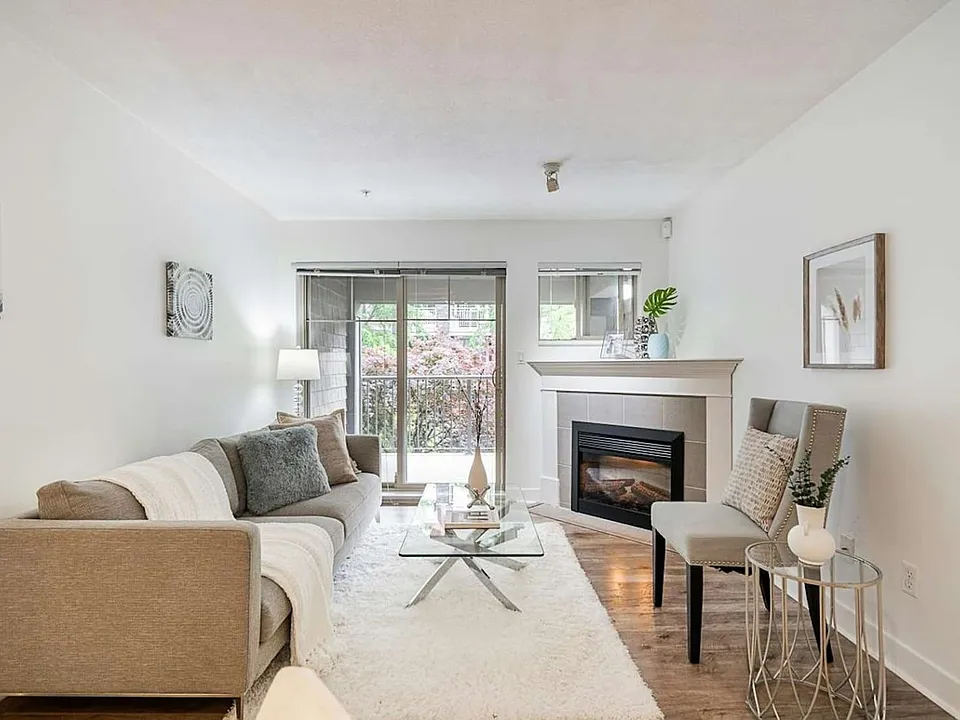 2468 Atkins Ave #208