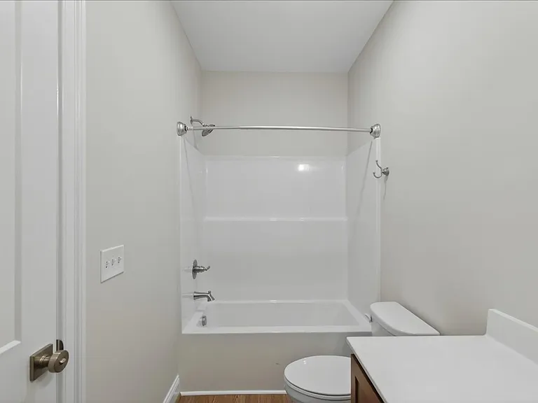 150 Carolina St — Photo 17