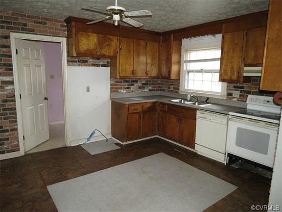 3rd image of 7411 Verdi Ln