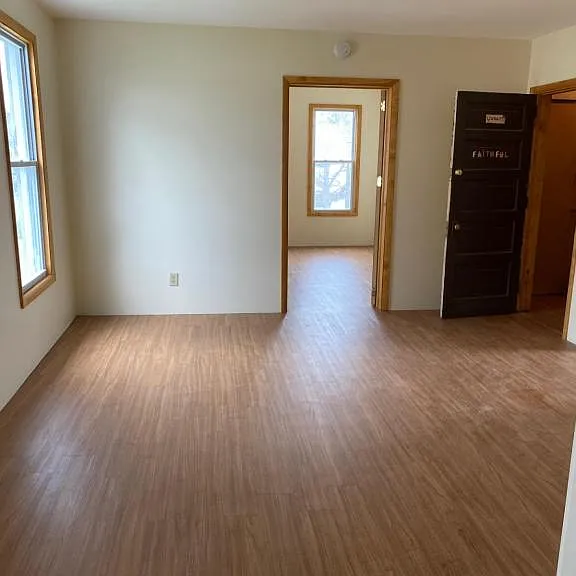 1207 Schuyler St — Photo 10