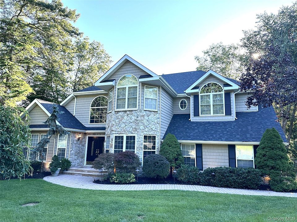 1st image of 5 Frost Valley Road