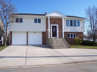 3493 Anchor Pl, Oceanside, NY 11572