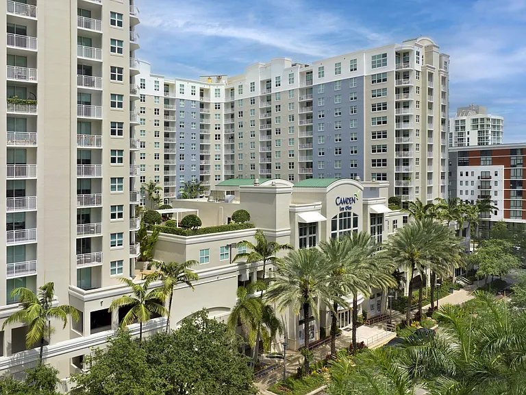 Camden Las Olas — Photo 46