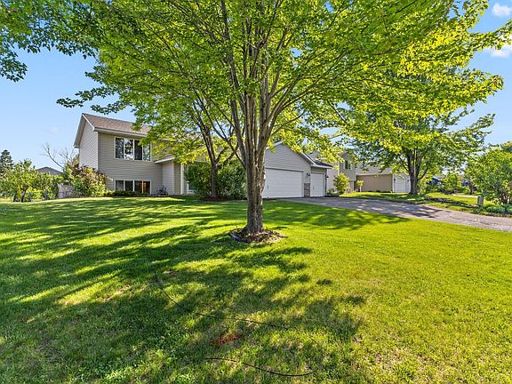 4th image of 127 Bluestem Ave