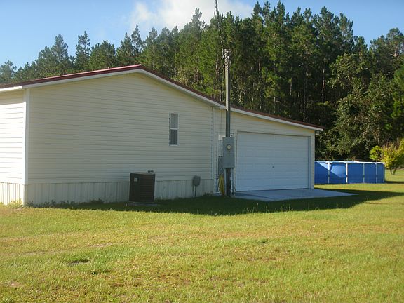 Attached Garage