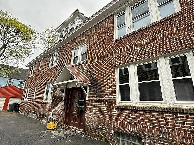 205 Fellows Ave #1 — Photo 1