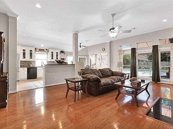 5th image of 7002 Leens Lodge Ln