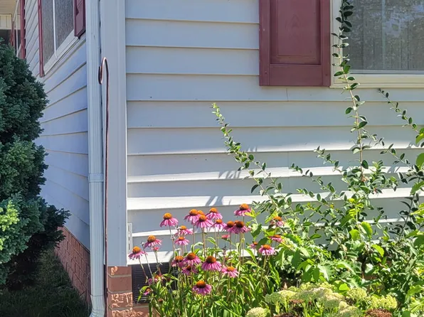 2836 Verona Dr, Northville, MI 48167