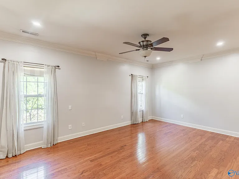 125 Monument Ln — Photo 9