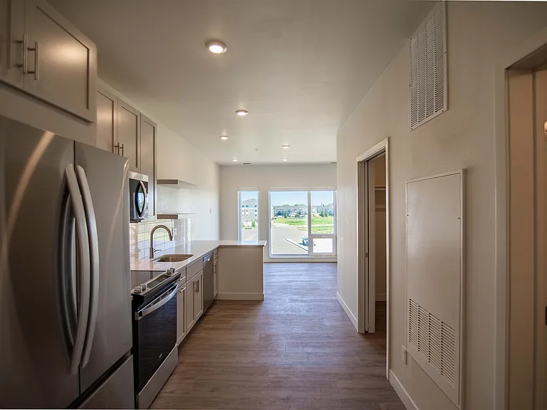 Earl Studio 481 sq ft SB Studio