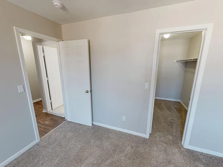 Hidden Pines Apartments — Photo 12