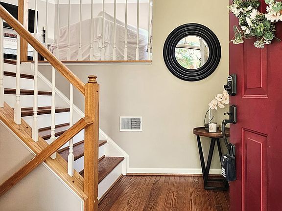 2nd image of 200 Mill Cross Ln