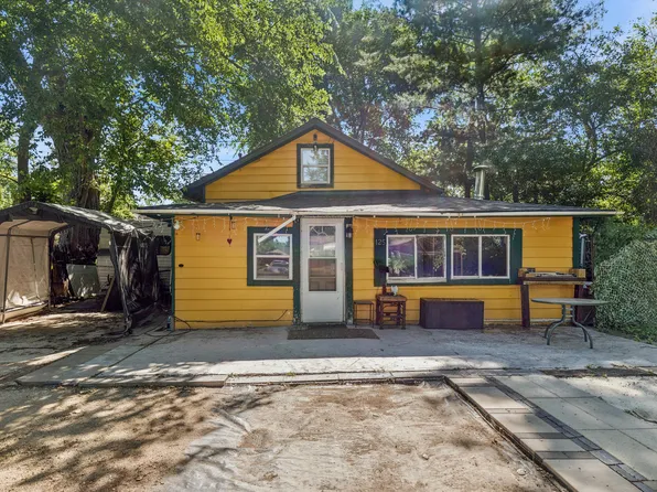 125 Sunnyside Ave, Crystal Lake, IL 60014