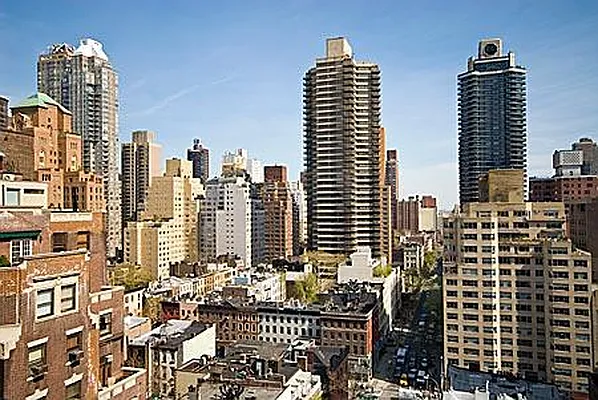 Rented by Domus Realty | media 16