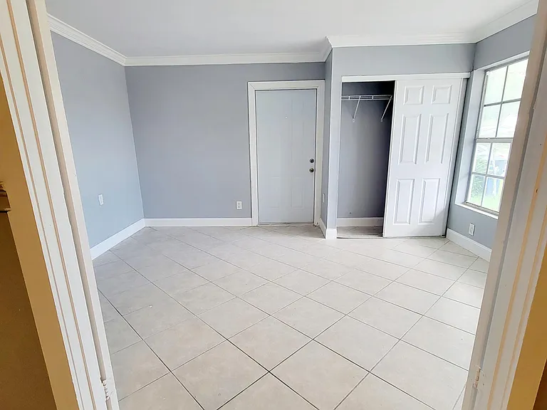 2021 NW 64th Ave #A — Photo 10