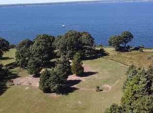 1261 N Main Rd, Jamestown, RI 02835