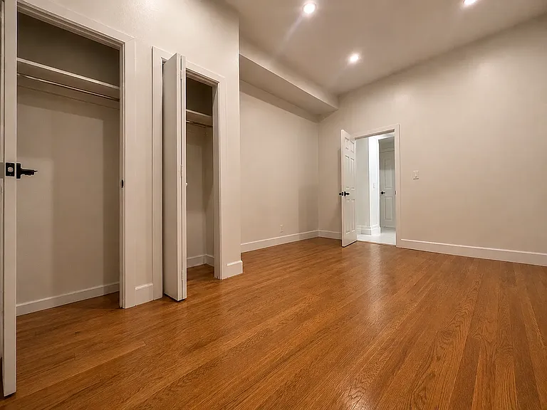 771 4th Ave #1L — Photo 3