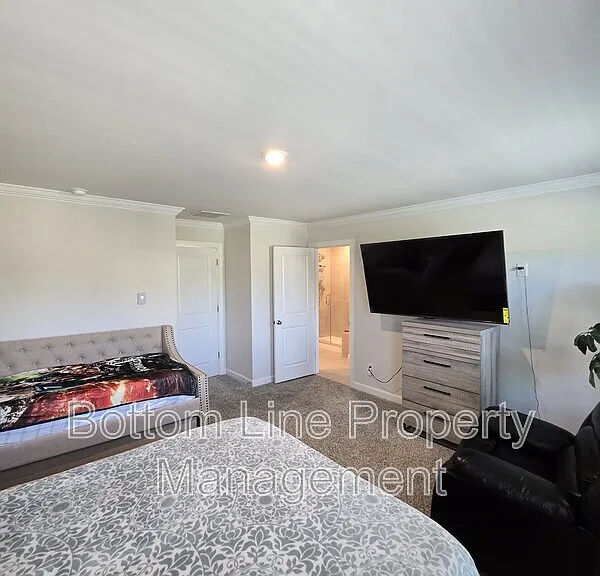 1221 Colgher St — Photo 47