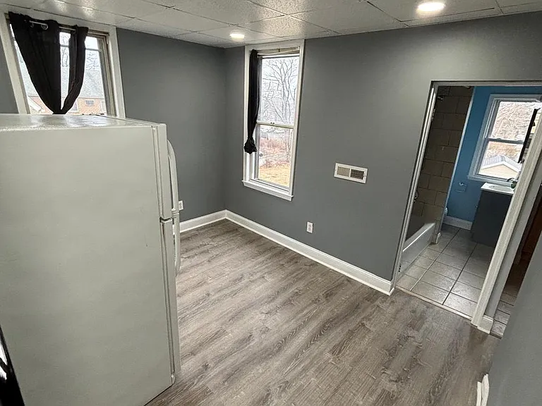 921 Woodland Ave #2 — Photo 11