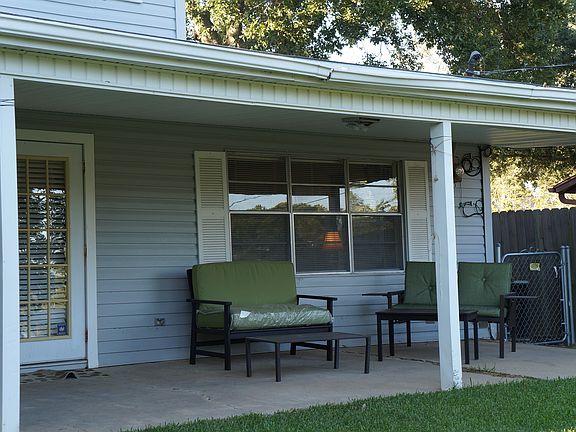 2nd image of 224 Bluff Dr