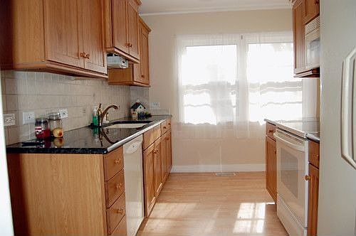 4th image of 705 Grant St