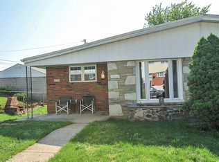 8719 Macon St, Philadelphia, PA 19152
