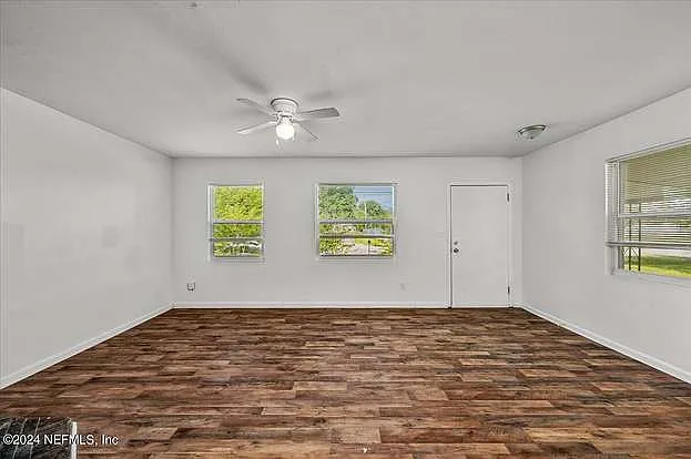 3919 Skycrest Dr — Photo 44