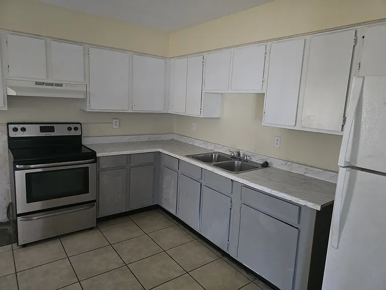 2440 S Palmetto Ave #D — Photo 14