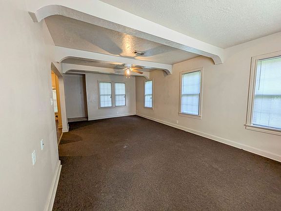 4th image of 2021 Wignall Ave