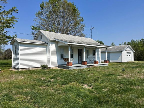 3rd image of 1474 Crow Rd