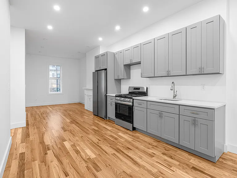 1208 Saint Marks Ave #2B — Photo 5